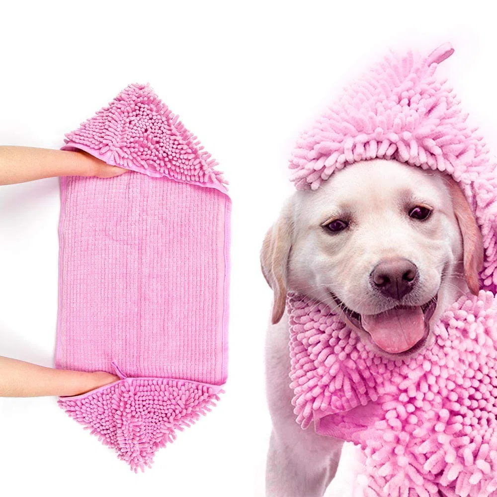 Toalla para perro – Super Shammy de microfibra con bolsillos de mano, ultra absorbente de secado rápido para perros y gatos pequeños, medianos y grandes (medianos, 24 x 14 pulgadas, rosa).