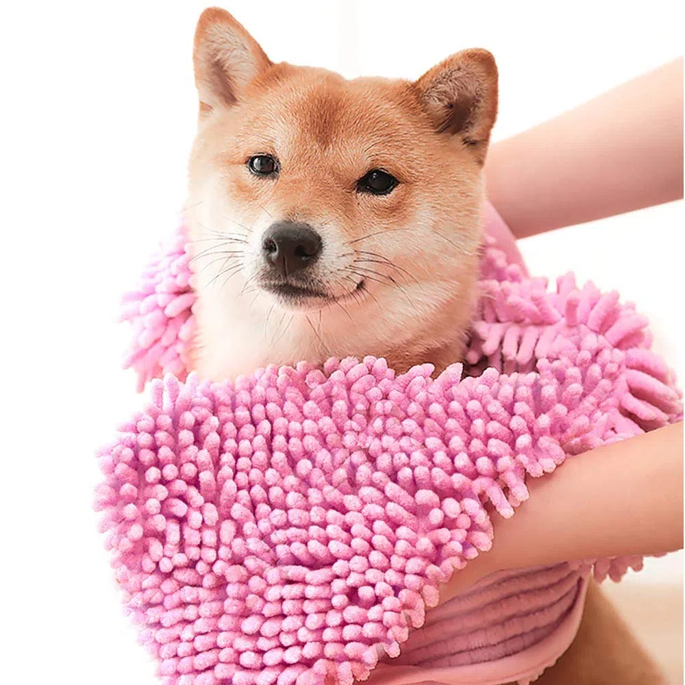 Toalla para perro – Super Shammy de microfibra con bolsillos de mano, ultra absorbente de secado rápido para perros y gatos pequeños, medianos y grandes (medianos, 24 x 14 pulgadas, rosa).