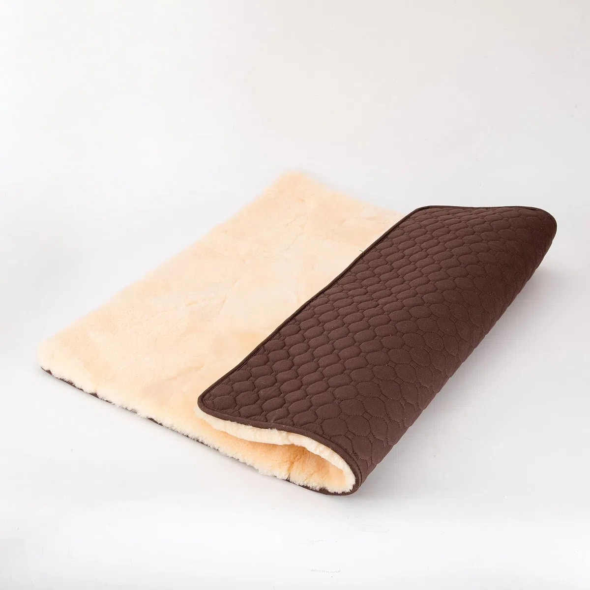 Manta de piel de cordero para perros, alfombra para perros, de auténtica piel de oveja, manta para dormir, manta para perros y gatos, muy suave, cálida y suave (60 x 60 cm, beige)