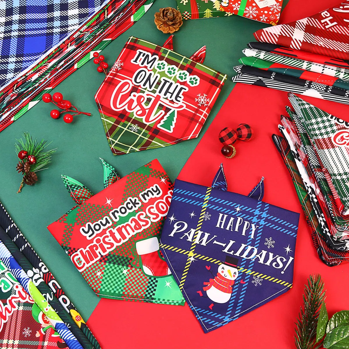 Abbylike 50 Bandanas de Navidad a Cuadros para Perro, Bufanda para Perros, Baberos para Cachorros, Bandanas Ajustables y Lavables, Accesorios de Disfraz para Mascotas, Suministros de Aseo para Gatos