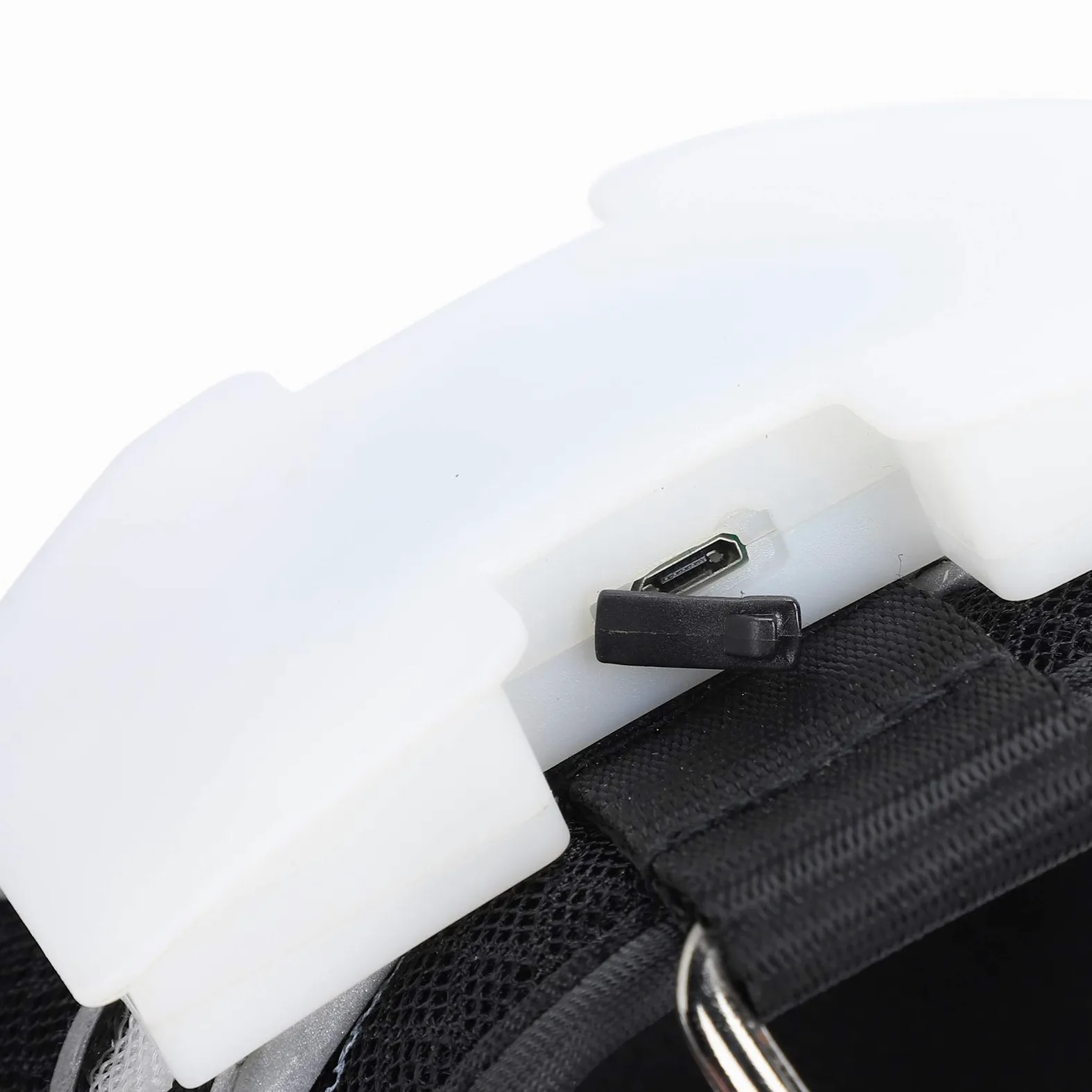 Arnés de Perro Vomekolight, arnés de Perro LED, Correa para el Pecho de Carga USB con Tira Reflectante Ajustable para la Seguridad Nocturna (S)