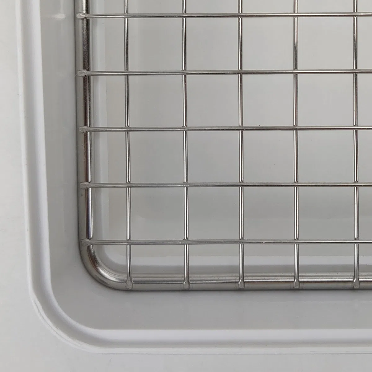 Oncpcare Caja de Arena para Conejo súper Grande de 22 x 18 Pulgadas con 2 Rejillas (Metal y plástico), Bandeja de Arena para Conejos, pequeños Animales para Adultos, Conejo Gigante Flamenco