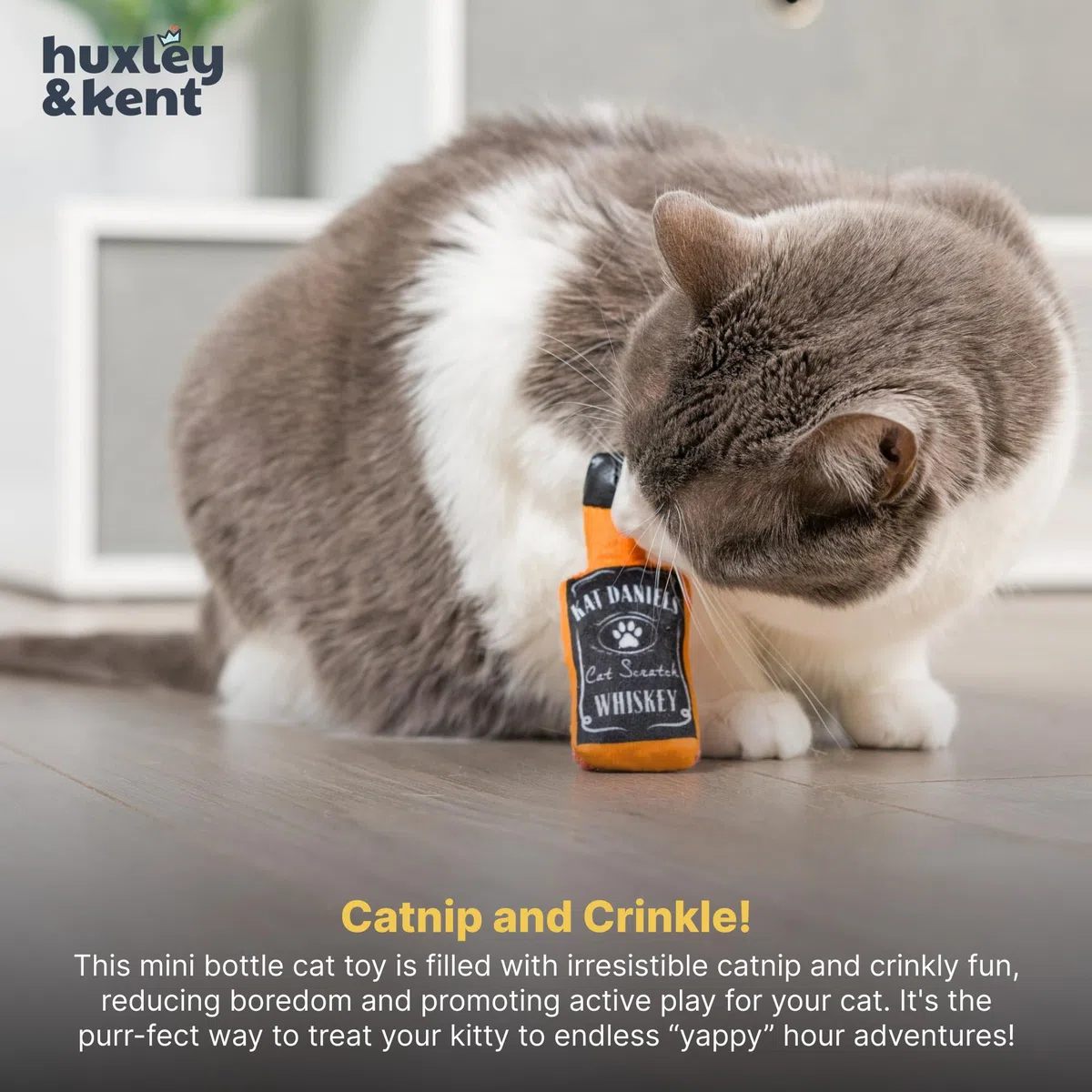 Huxley & Kent Juguete para gatos | Whisky Kat Daniels | Juguete fuerte para gatos relleno de hierba gatera | Juguete de peluche suave con hierba gatera y arrugas | Kittybelles