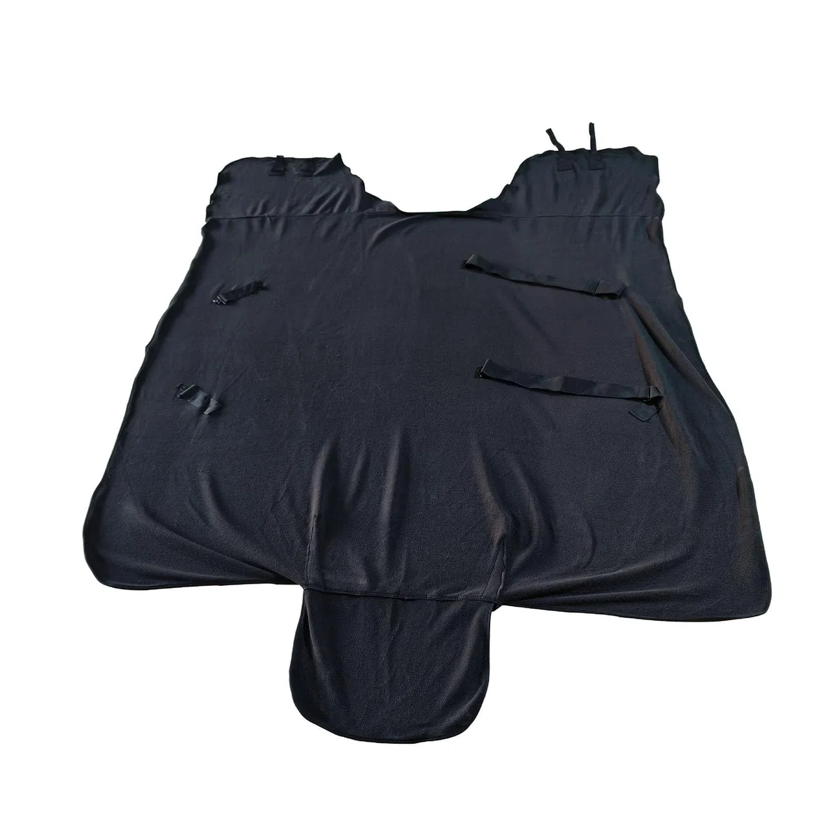 Espaciosa manta de forro polar cálido que cuenta con resistencia y ajuste adecuado para múltiples necesidades de caballos. Sábana resistente