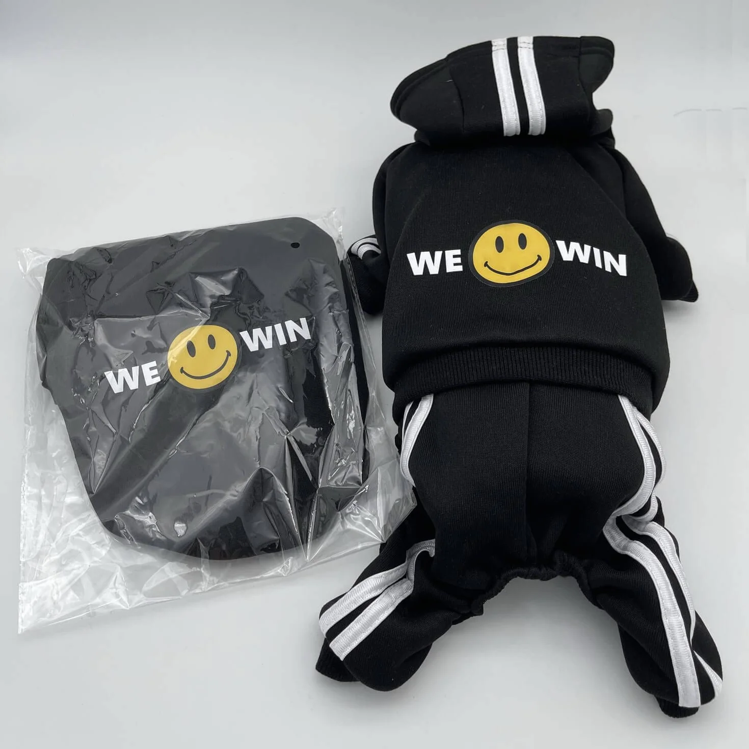 Traje lindo para mascotas, gato, perro, ropa con capucha, chaqueta de invierno, suéter de 4 patas, color negro, para cachorros, perros pequeños a medianos, niños y niñas (XS)