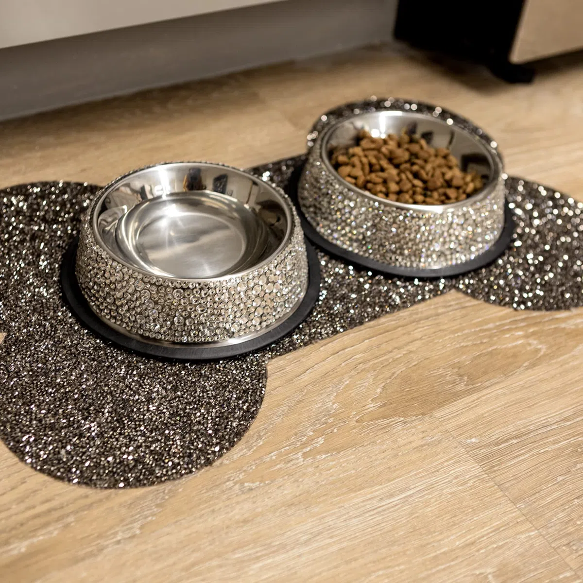 Cuenco para mascotas, diamantes de imitación brillantes en acero inoxidable, base antideslizante, para gatos, perros, otras mascotas, alimentos y agua, plata, mediano, se vende por separado